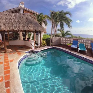 Oceanview Couette-café